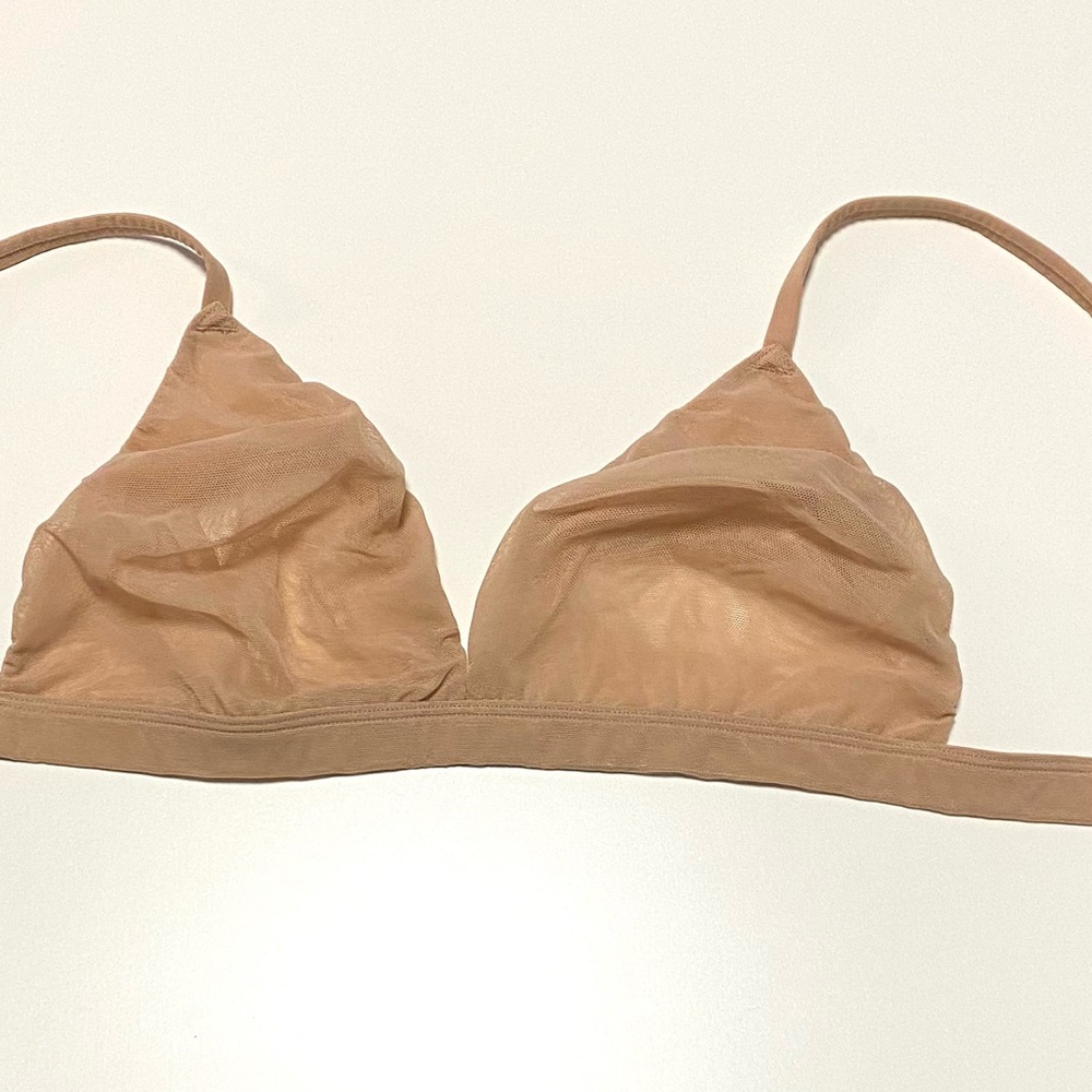 Skims Mesh triangle Bralette - Picture 2 of 4